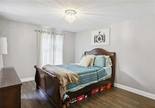 3117 Colonial Way, Unit J in Atlanta, GA - Building Photo - Building Photo