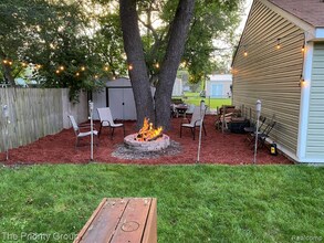 6365 Saline Dr in Waterford Township, MI - Building Photo - Building Photo