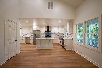 1342 Carter Rd in Decatur, GA - Building Photo - Building Photo
