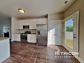 508 Lakemont Dr in Clayton, NC - Building Photo - Building Photo