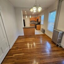 384 Washington St, Unit 1 in Cambridge, MA - Building Photo