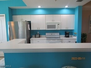 8076 Queen Palm Ln in Ft. Myers, FL - Building Photo - Building Photo