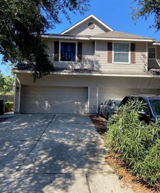 2926 Loganberry Park Ln