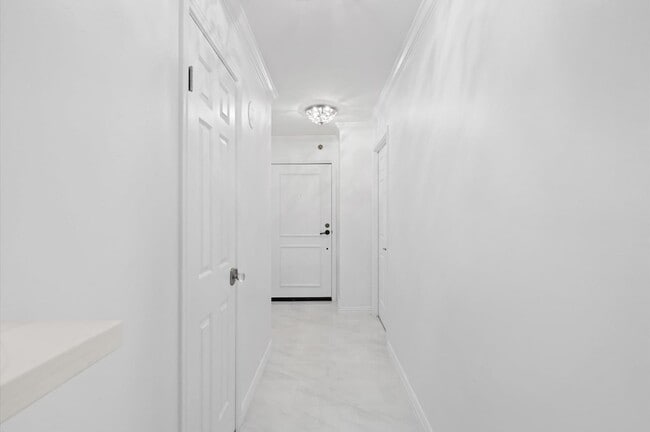 3525 Sage Rd, Unit 1709 in Houston, TX - Foto de edificio - Building Photo