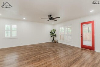 3032 Barrywood Dr in Wichita Falls, TX - Building Photo - Building Photo
