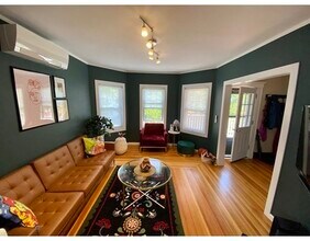 8 Kahler Ave-Unit -2 in Milton, MA - Building Photo - Building Photo