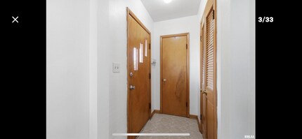 1243 E Dover Ct in Davenport, IA - Foto de edificio - Building Photo