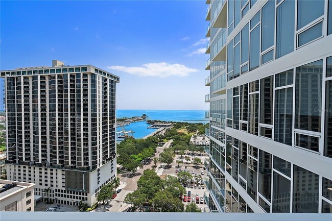 175 1st St S in St. Petersburg, FL - Building Photo - Building Photo