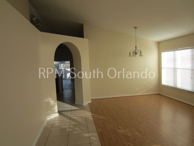 1021 Lejay St in Orlando, FL - Foto de edificio - Building Photo