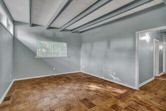 5365 Jamaica Dr in Jackson, MS - Building Photo - Building Photo