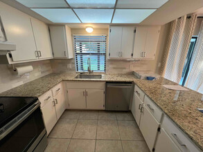 17369 Oriole Rd in Ft. Myers, FL - Foto de edificio - Building Photo