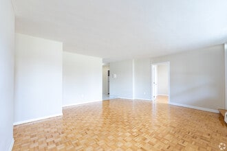 6171 Bathurst St in Toronto, ON - Building Photo - Building Photo