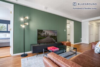 10 Emerson Pl, Unit FL3-ID139 in Boston, MA - Building Photo - Building Photo