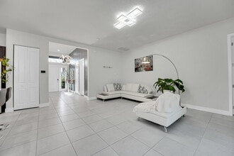 7272 Estero Dr in Greenacres, FL - Building Photo - Building Photo