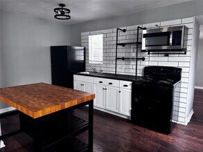 3914 Shelley Blvd in Dallas, TX - Building Photo - Building Photo