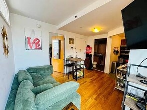 196 Stanton St in New York, NY - Building Photo - Building Photo