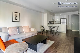 1800 Lacassie Ave in Walnut Creek, CA - Foto de edificio - Building Photo