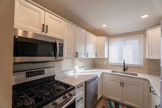 774 Terrace Ct in Elgin, IL - Building Photo - Building Photo