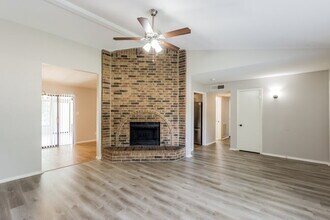 428 Matterhorn St in Cedar Hill, TX - Building Photo - Building Photo