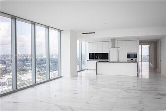 700 NE 26th Terrace in Miami, FL - Building Photo - Building Photo