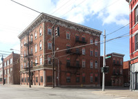 1677 Central Ave in Cincinnati, OH - Foto de edificio - Building Photo