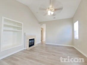 12981 Roslyn St in Thornton, CO - Building Photo - Building Photo