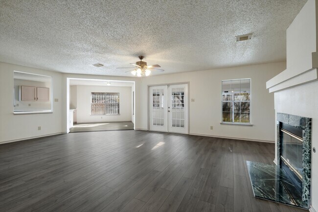 7492 Timbercreek Dr in San Antonio, TX - Building Photo - Building Photo