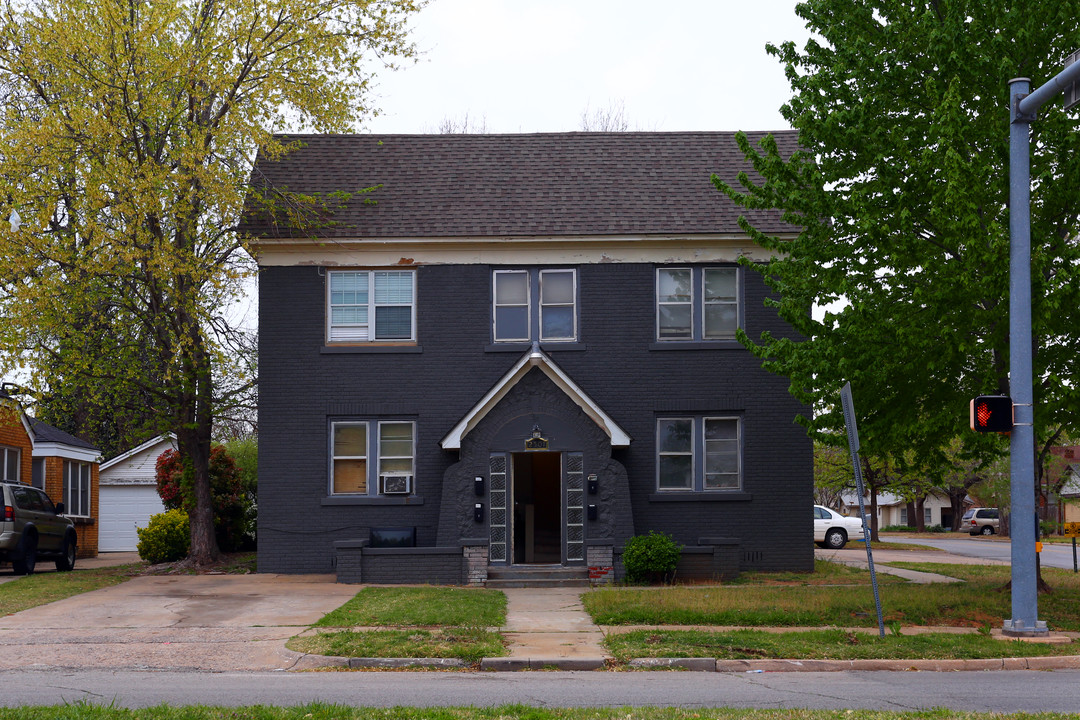 2501 NW 12th St in Oklahoma City, OK - Building Photo