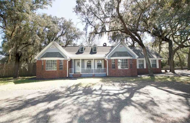 property at 951 Don Dr