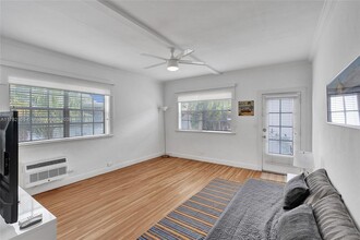 717 Española Wy in Miami Beach, FL - Building Photo - Building Photo