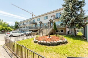 8610-8616 Viau Boul in Montréal, QC - Building Photo