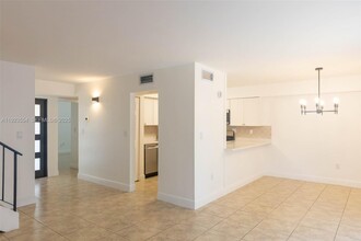 7028 SW 106th Pl in Miami, FL - Building Photo - Building Photo