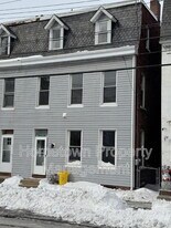 1109 E Philadelphia St in York, PA - Building Photo