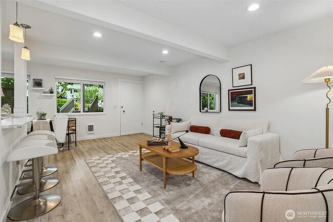 property at 103 West LK Sammamish Pkwy NE