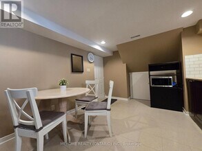 121 Angus Dr in Toronto, ON - Building Photo - Building Photo