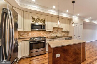 59 R St NE in Washington, DC - Building Photo - Building Photo