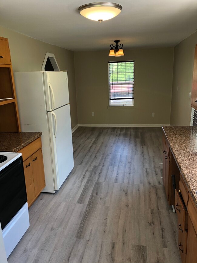 101 Cochran Ln in Nitro, WV - Building Photo - Building Photo