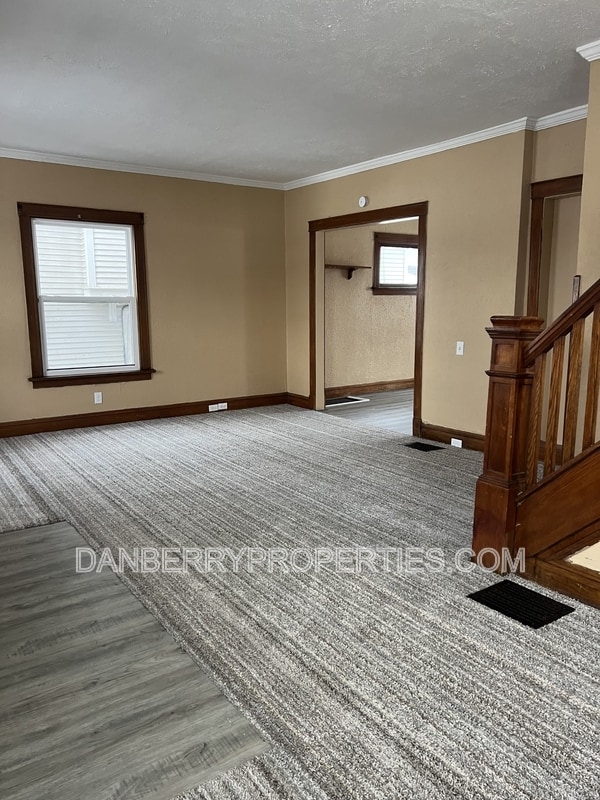 2416 Lawton Ave in Toledo, OH - Building Photo - Building Photo