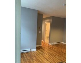 379 Meridian St in Boston, MA - Building Photo - Building Photo