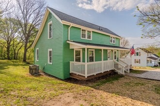 231 Broadway St in Glendale, SC - Building Photo - Building Photo