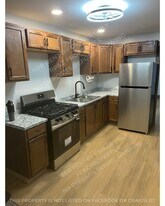 3418 Fenton Rd, Unit #5 in Flint, MI - Building Photo