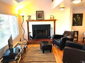 2371 Vista Del Mar in Belvedere Tiburon, CA - Building Photo - Building Photo