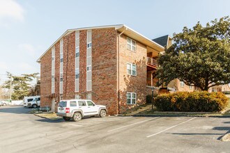 Bransford on Berry in Nashville, TN - Foto de edificio - Building Photo