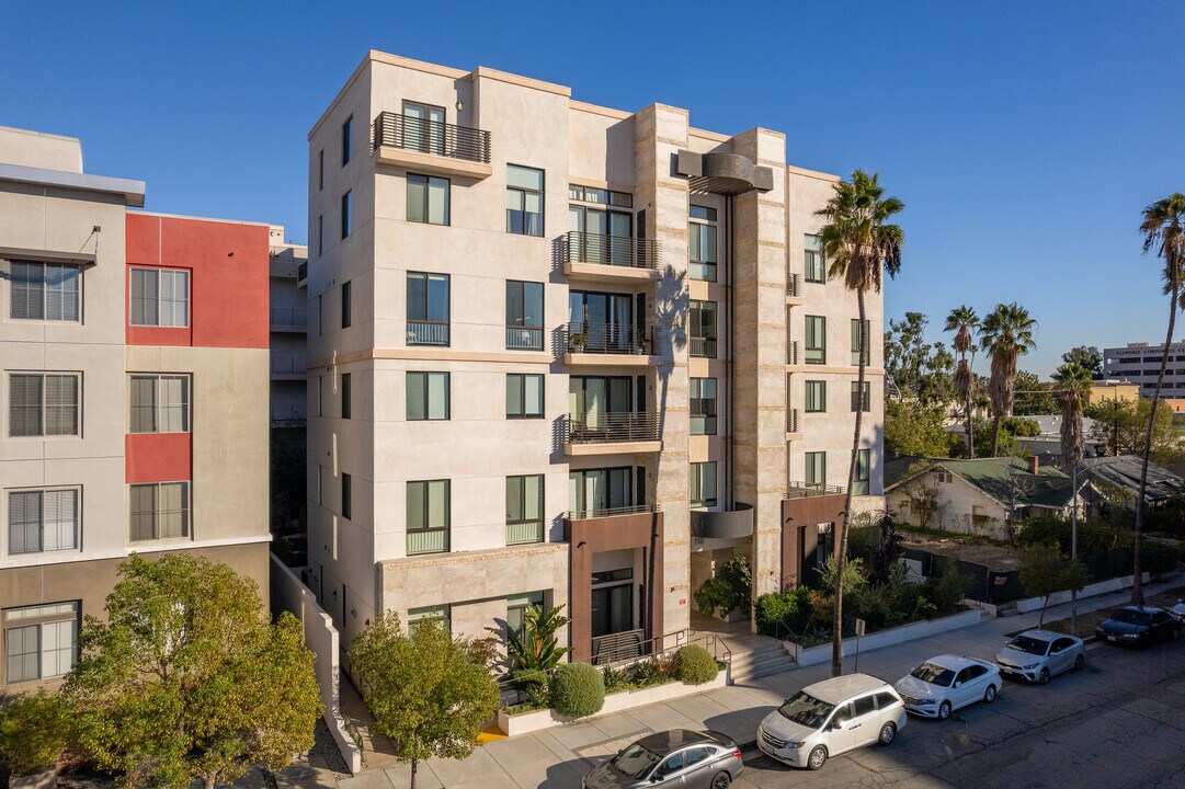 Kenwood Terrace in Glendale, CA - Building Photo