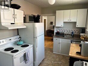 277 Bronson Ave in Ottawa, ON - Building Photo - Building Photo