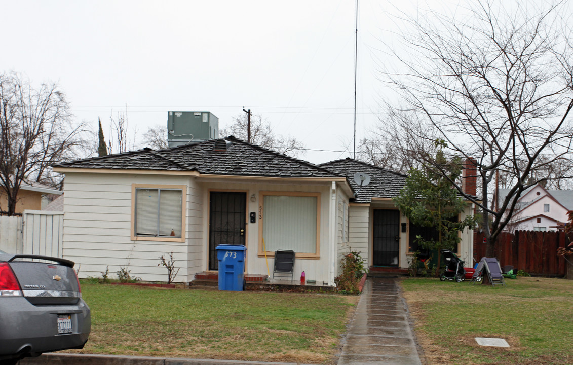 573 Columbia St in Turlock, CA - Building Photo