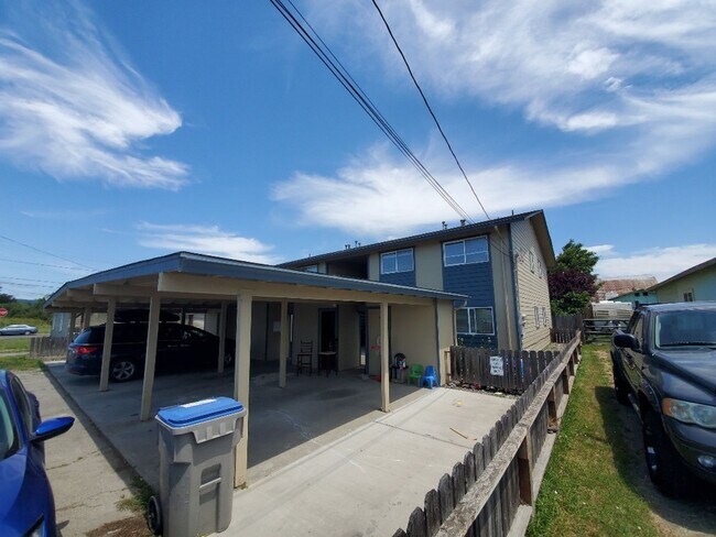 431 S 16th St in Fortuna, CA - Building Photo - Building Photo