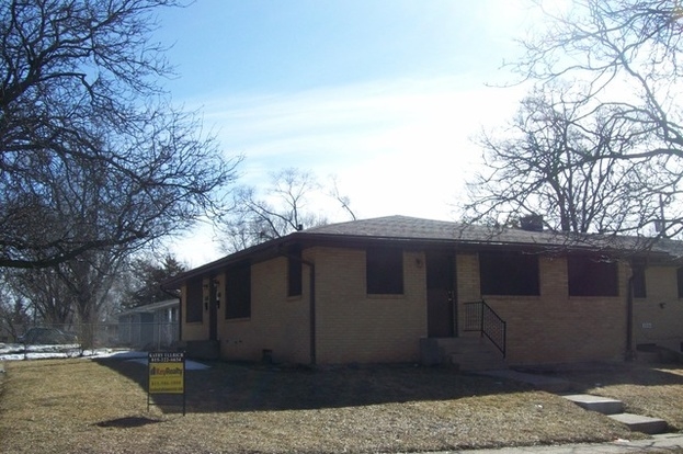 2930 Chatham Ln in Rockford, IL - Building Photo