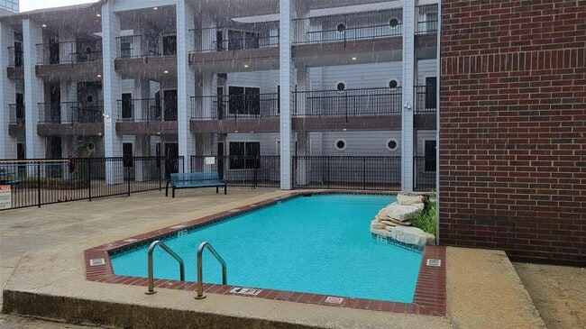 property at 501 W 26th St