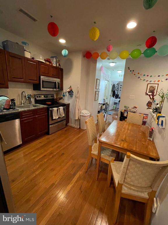 property at 2024 N Carlisle St